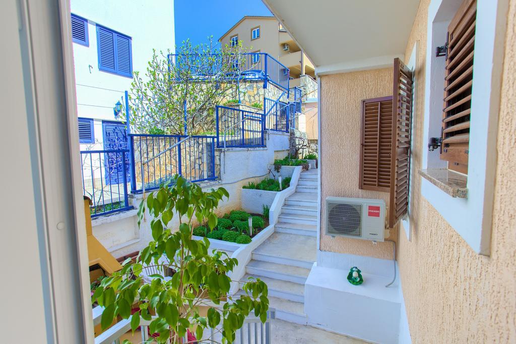 Nadija Studio Apartmani Krk Town Eksteriør billede
