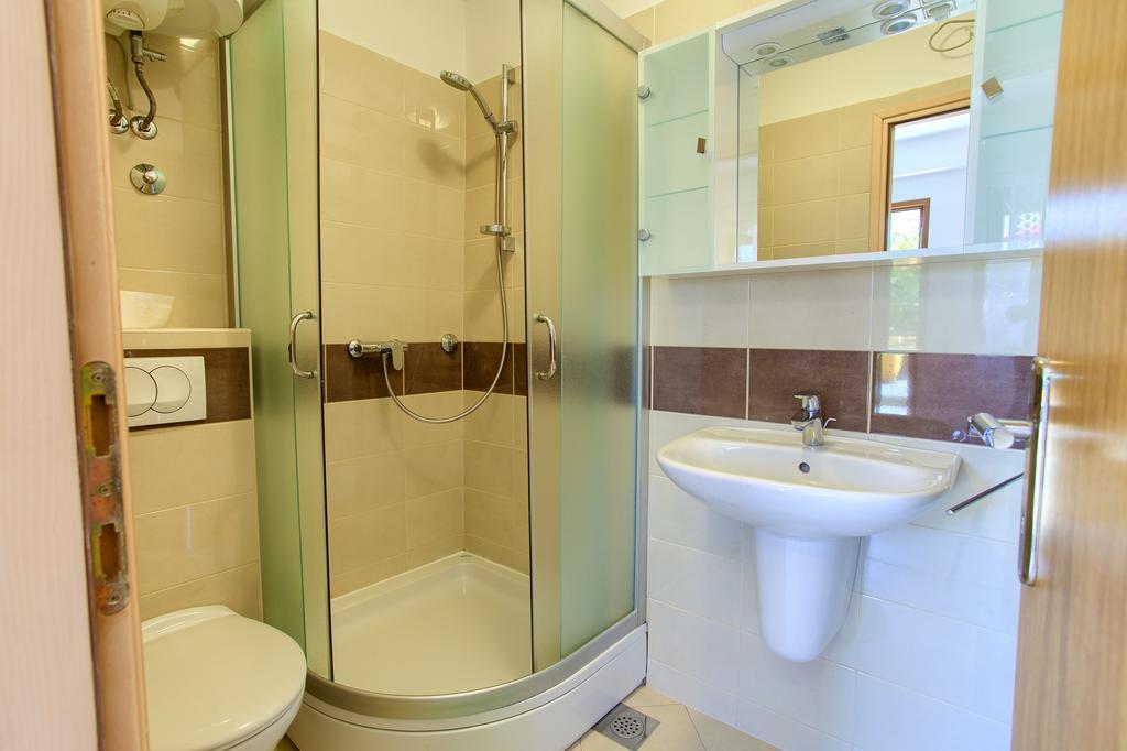 Nadija Studio Apartmani Krk Town Eksteriør billede