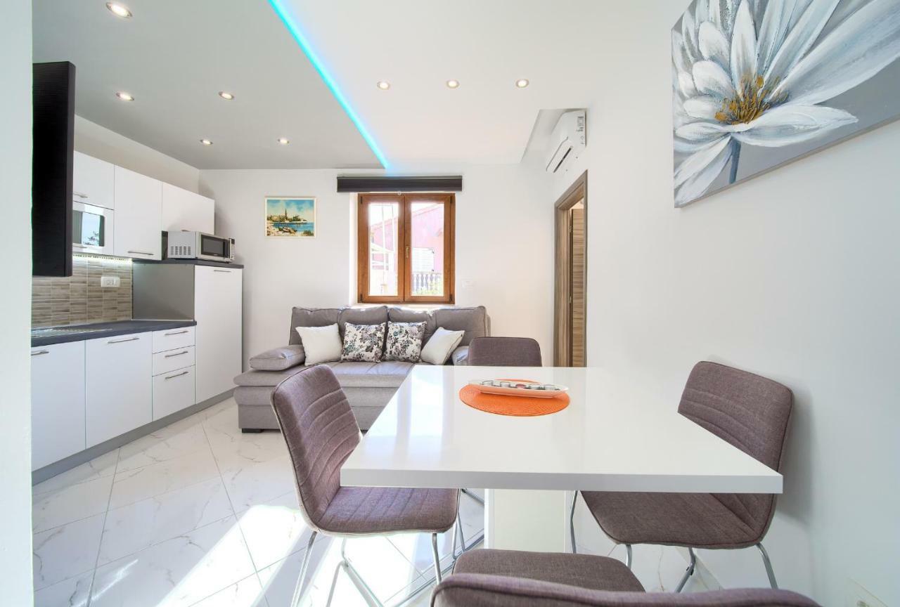 Nadija Studio Apartmani Krk Town Eksteriør billede