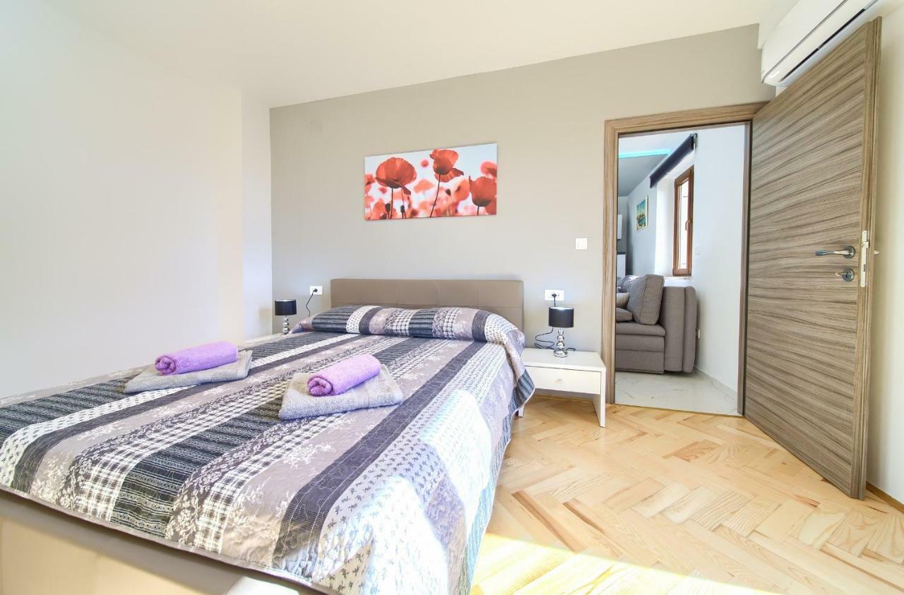Nadija Studio Apartmani Krk Town Eksteriør billede